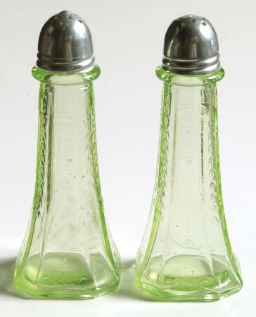 Princess Green Shaker Set w/Metal Lids