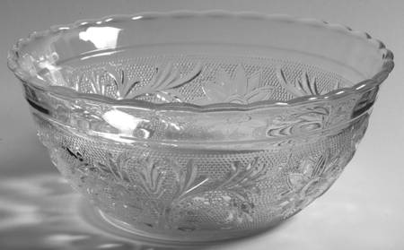 Sandwich Clear 7" Scalloped Bowl