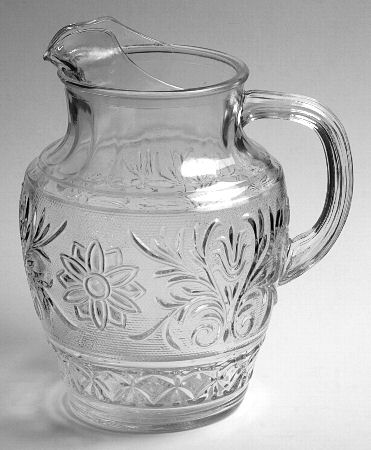 Sandwich Clear 69 Oz Ice Lip Pitcher