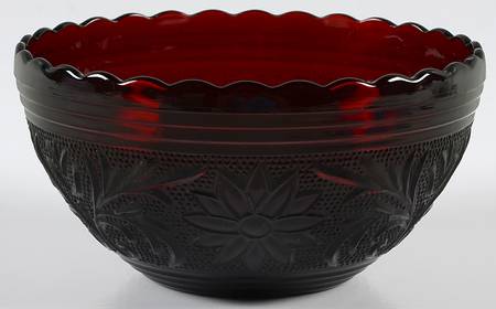Sandwich Ruby 5" Scalloped Bowl