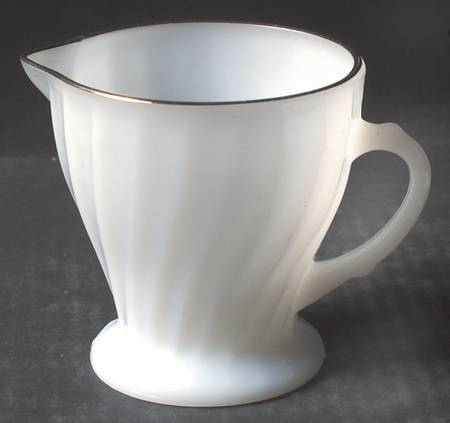 Golden Shell (Shell) Creamer