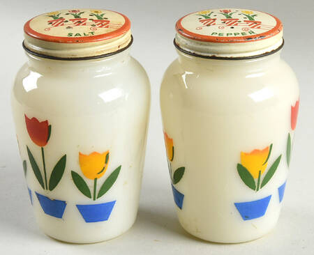 Tulips On Ivory Salt and Pepper Shakers with Metal Lids