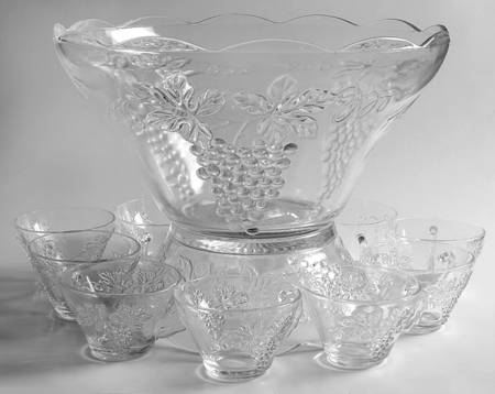 Vintage Clear (14 Piece) Punch Set (PUN, PUNST, 12 PSCU1) by Anchor Hocking