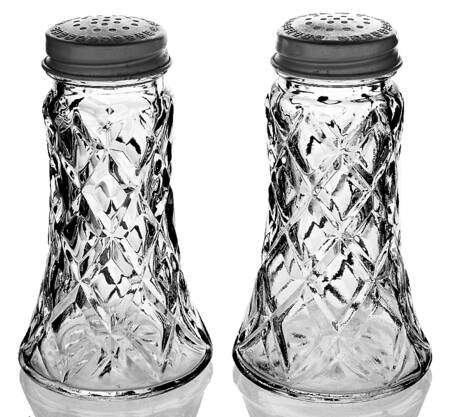 Waterford Clear Shaker Set w/Metal Lids