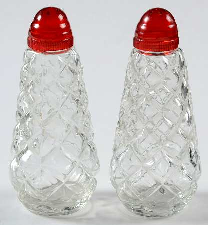 Waterford Clear Shaker Set & Plastic Lids