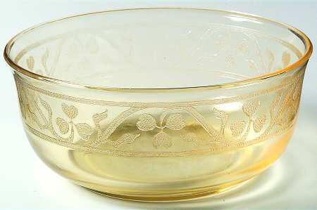 Cloverleaf Yellow 7" Salad Bowl