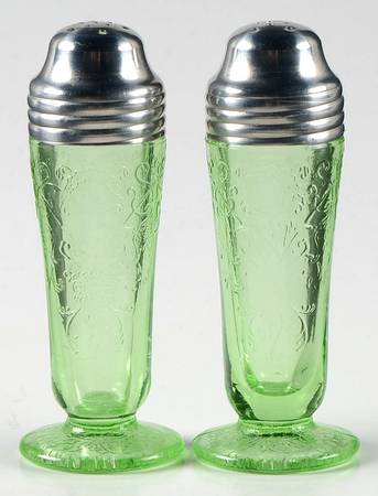 Florentine 2 Green Footed Shaker Set & Metal Lids