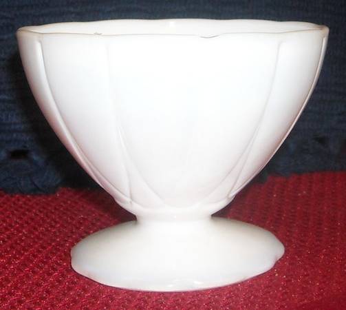 Newport Platonite White (No Trim) Champagne/Tall Sherbet