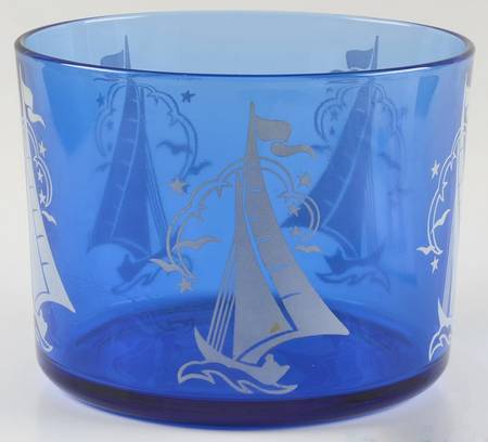 Ships Blue with White Ice Tub