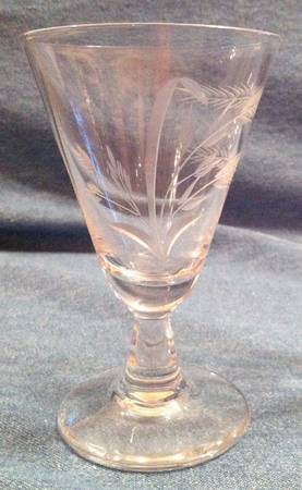 Ancestral Wheat Wine Glass