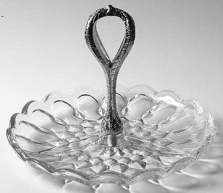 Fairfield Clear 8" Round 3 Part Relish with Metal Handle