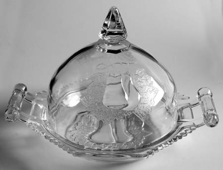 Baltimore Pear Gipsy Round Covered Butter