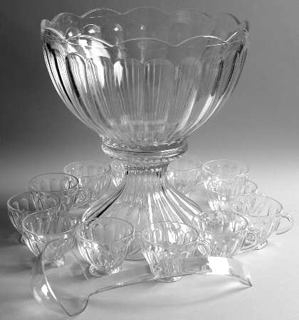 Colonial (Punch Set) (15 Pc) Punch Set (Bowl,Plastic Ladle,Stand,12 Cp)