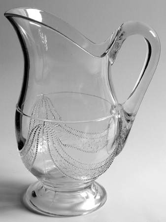 Garfield Drape 64 Oz Pitcher