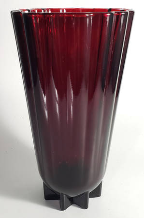 Classic Royal Ruby 10" Flower Vase