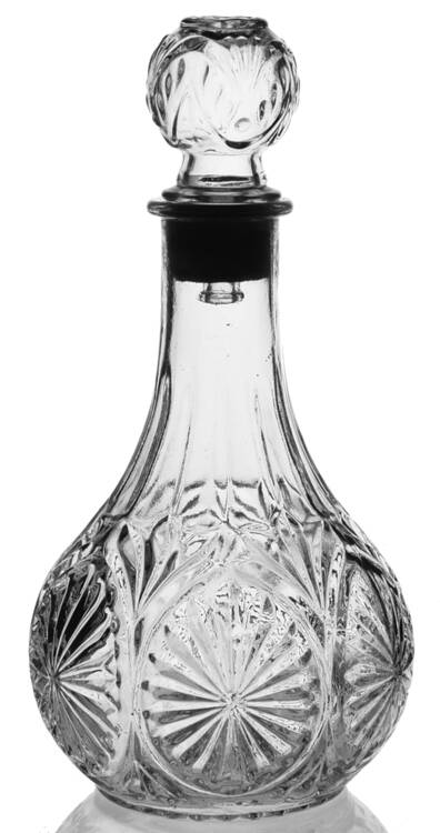 Medallion Clear Decanter & Stopper