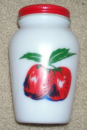 Apple Pepper Shaker with Metal Lid