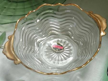 17 Clear Handled Bowl
