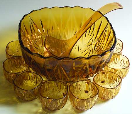 Williamsport Amber (10 Pc) Punch Set (Bowl,8 Cups,Plastic Ladle,Hooks