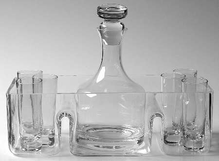 Invitations (9Pc)Vodka Chiller Set(Decanter,6 Vodka&3sect Tray