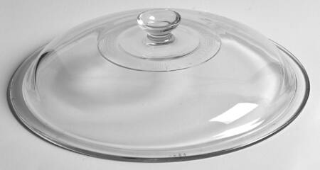 Crystal Clear 2 Qt Round Casserole Lid by Anchor Hocking
