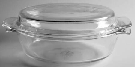 Crystal Clear Casserole-Covered/Oval--1.5 Qt by Anchor Hocking