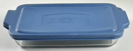 Oven Basics 13" Rectangular Baker & Plastic Lid