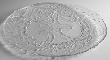 Holiday Tradition 13" Round Platter