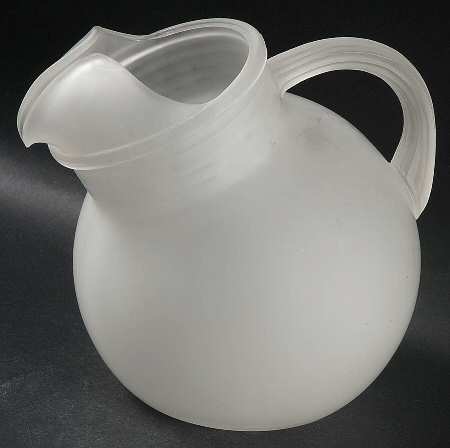 AHC68 37 Oz Ball Pitcher
