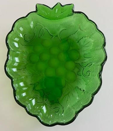 692 (Various Colors) 7" Grape Cluster Shape Relish