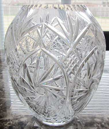Williamsburg 12" Flower Vase
