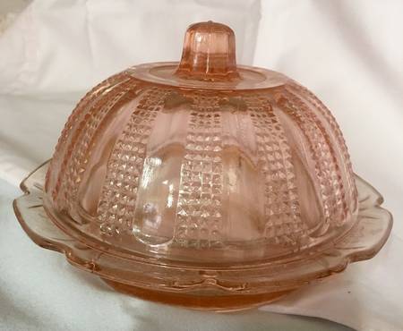 Diamond Point Columns Pink Round Covered Butter