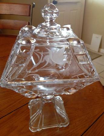 Hidalgo Cut 1 12" Tall Compote & Lid