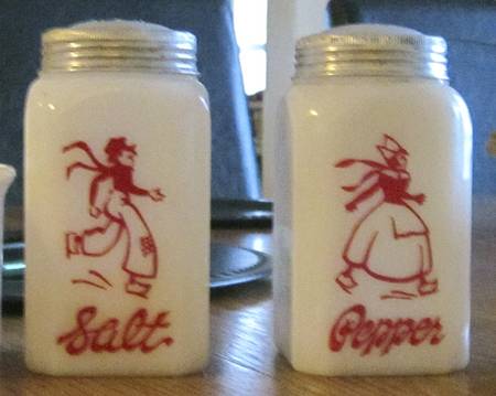 Dutch Skaters Red Salt and Pepper Set