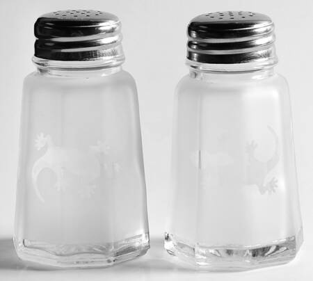 Palm Shaker Set w/Metal Lids