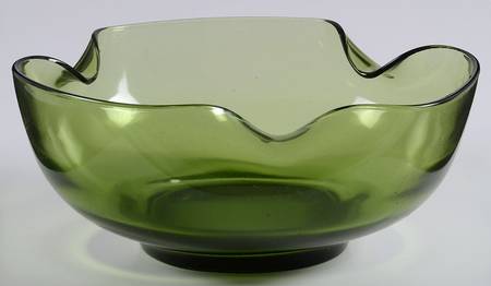 Accent Modern Avocado Green 9" Salad/Fruit/Dessert/Chip Serving Bowl