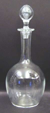 Volnay Decanter & Stopper