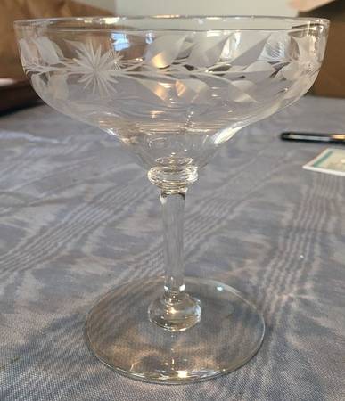 Cut 839 1-2-1 Champagne/Tall Sherbet