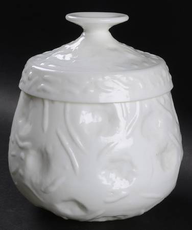 El Rancho Milk Glass Large Turnabout & Coupette (Lid)