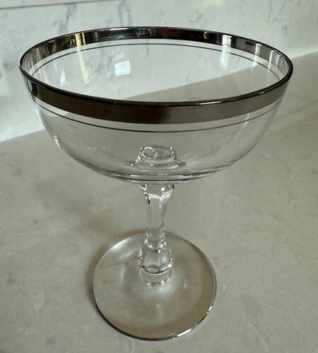 Exquisite (Platinum Trim) Champagne/Tall Sherbet