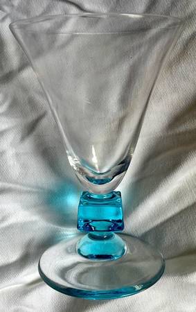 Hellenic (Blue Stem) Wine Glass