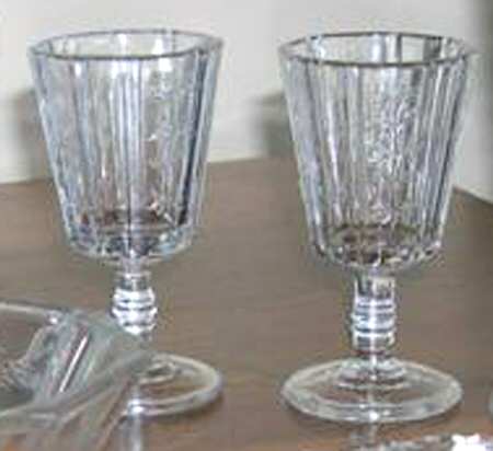 Sprig Wine Glass