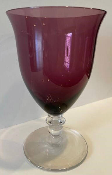 678 Amethyst 11 Oz Footed Tumbler