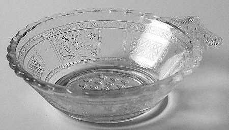 Panelled Forget Me Not Sauce Dish