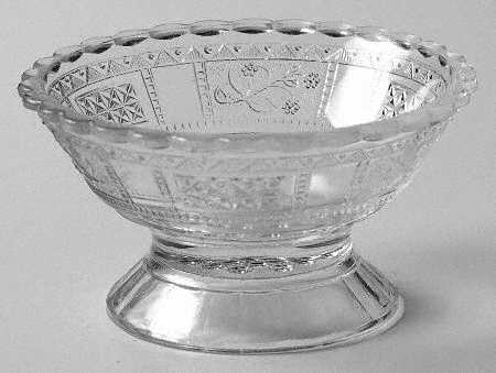 Panelled Forget Me Not Sauce Dish/Footed