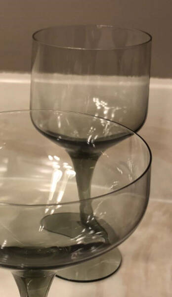 Adonis Smoke Wine Glass