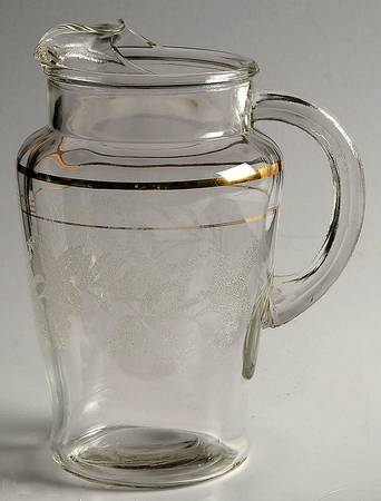 Decoration 806 Clear (Gold Trim) 32 Oz Ice Lip Pitcher