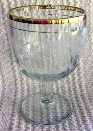 Decoration 806 Clear (Gold Trim) Water Goblet