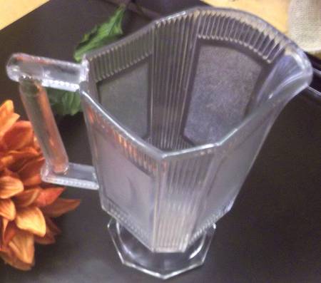 Pleat and Panel Clear 32 Oz Pitcher