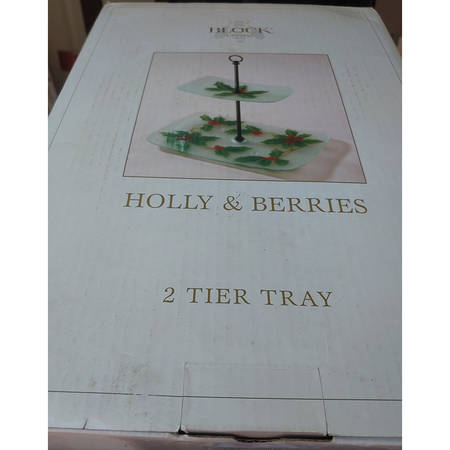 Holly & Berry 2 Tier Serving Tray